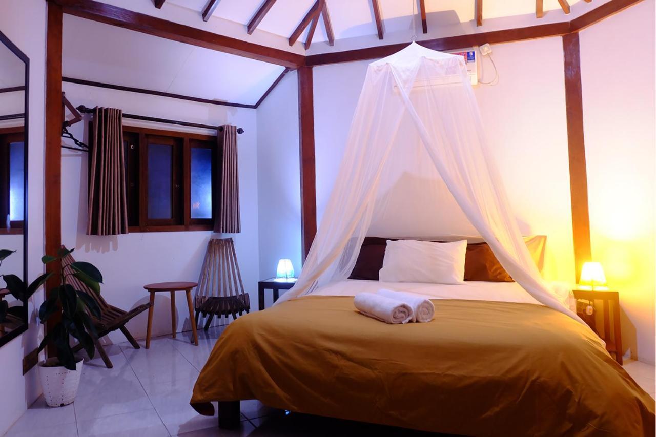 Ayu Hotel Karimunjawa Exterior foto
