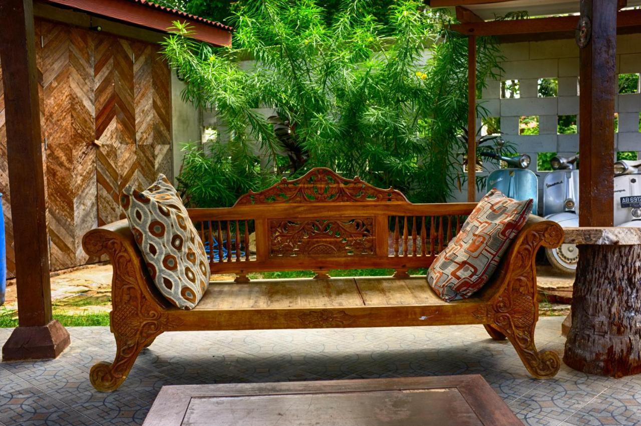 Ayu Hotel Karimunjawa Exterior foto